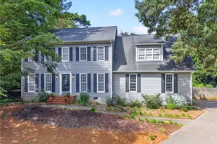 206 Comstock Ct, Lawrenceville, GA 30044 - Photo 2