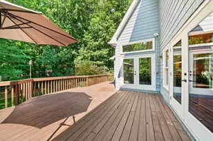 990 Lake Charles Dr, Roswell, GA 30075 - Photo 38