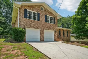 965 Dunstan Ln, Stone Mountain, GA 30083 - Photo 2