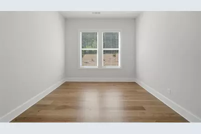 401 Oakleigh Avenue, Woodstock, GA 30188 - Photo 14