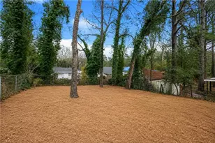 641 Hamilton E Holmes Dr NW, Atlanta, GA 30318 - Photo 14