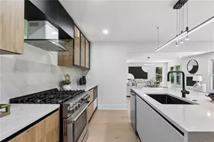5030 Nesbit Ferry Ln, Sandy Springs, GA 30350 - Photo 8