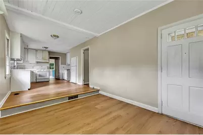 170 Mathews Circle SE, Marietta, GA 30067 - Photo 8