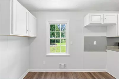 6556 Glenwood Drive, Douglasville, GA 30135 - Photo 10