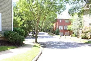 704 Longleaf Dr NE, Atlanta, GA 30342 - Photo 34