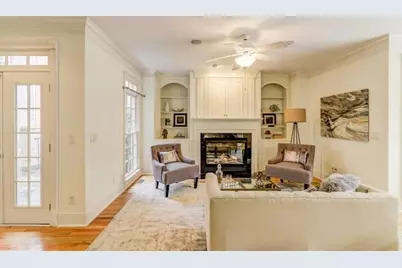 704 Longleaf Drive NE, Atlanta, GA 30342 - Photo 10