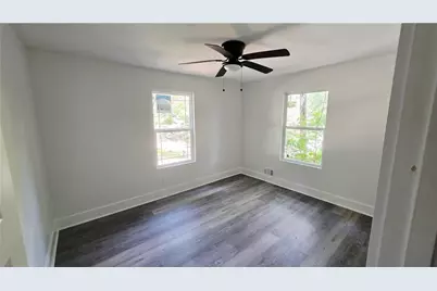 4610 Kings Crossing Drive NE, Kennesaw, GA 30144 - Photo 10