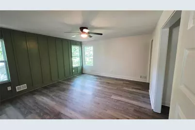 4610 Kings Crossing Drive NE, Kennesaw, GA 30144 - Photo 8
