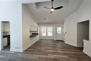 4610 Kings Crossing Dr NE, Kennesaw, GA 30144 - Photo 6