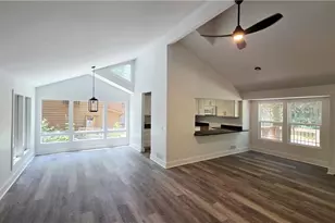 4610 Kings Crossing Dr NE, Kennesaw, GA 30144 - Photo 4