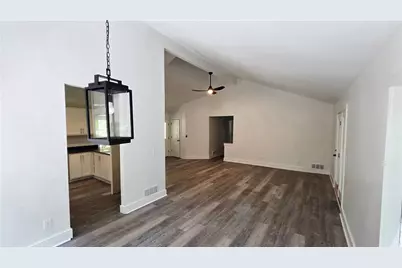 4610 Kings Crossing Drive NE, Kennesaw, GA 30144 - Photo 6