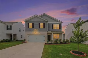 8236 Castleton Dr, Fairburn, GA 30213 - Photo 2