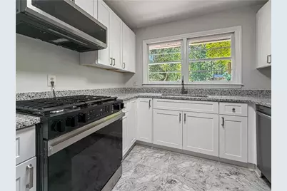 106 Larose Circle SE, Marietta, GA 30060 - Photo 4