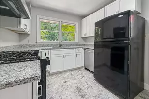 106 Larose Cir SE, Marietta, GA 30060 - Photo 6