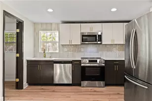 2949 Pearl St, East Point, GA 30344 - Photo 8