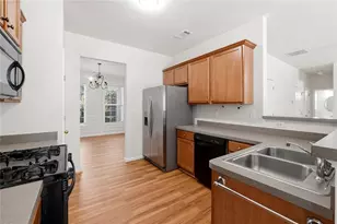 2347 Longmont Dr, Lawrenceville, GA 30044 - Photo 10