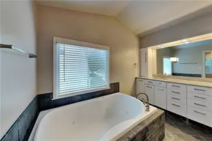 5404 Oxford Chase Way, Dunwoody, GA 30338 - Photo 10
