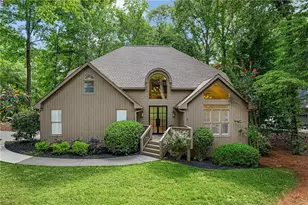4235 Loch Highland Pkwy NE, Roswell, GA 30075 - Photo 2