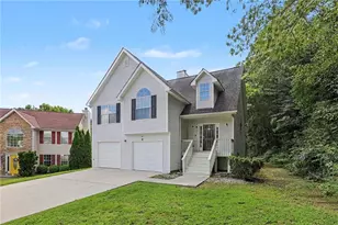 11050 Pebble Brook Ct, Hampton, GA 30228 - Photo 2