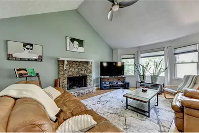 6224 Ivy Springs Drive, Flowery Branch, GA 30542 - Photo 2