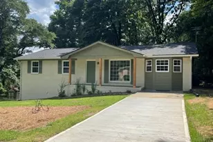 852 Pineshadow Ln, Winder, GA 30680 - Photo 1