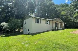 852 Pineshadow Ln, Winder, GA 30680 - Photo 2
