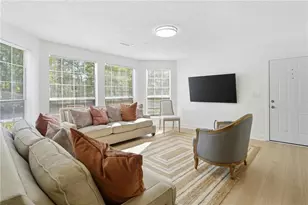 904 Wentworth Ct, Alpharetta, GA 30022 - Photo 4