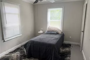 447 N 9th St, Griffin, GA 30223 - Photo 10