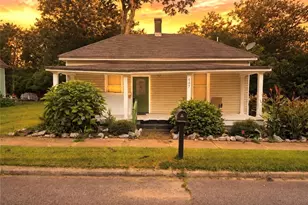 447 N 9th St, Griffin, GA 30223 - Photo 2