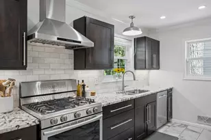 2440 Cove Cir NE, Atlanta, GA 30319 - Photo 10
