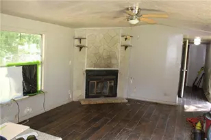 110 N Cove Dr, Hogansville, GA 30230 - Photo 6