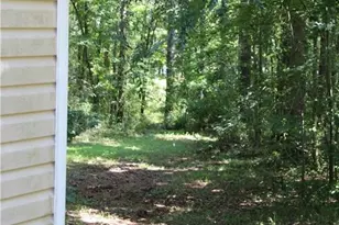 110 N Cove Dr, Hogansville, GA 30230 - Photo 10