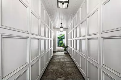 2709 Southwell Street NE, Atlanta, GA 30305 - Photo 2