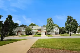 5467 Medlock Corners Dr, Peachtree Corners, GA 30092 - Photo 6