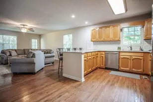 211 South St, Carrollton, GA 30117 - Photo 6