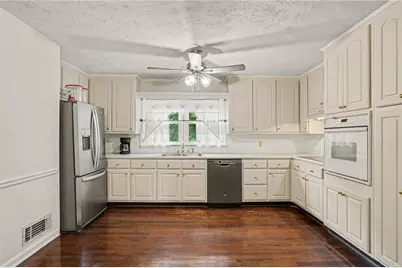 1019 E College Street, Griffin, GA 30224 - Photo 14