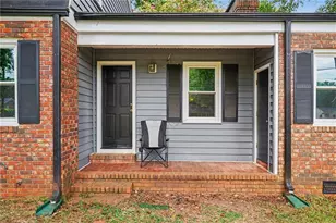 1019 E College St, Griffin, GA 30224 - Photo 4