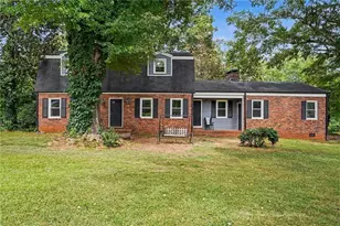 1019 E College St, Griffin, GA 30224 - Photo 1