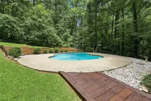 10870 Shallowford Rd, Roswell, GA 30075 - Photo 2