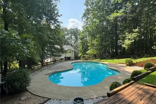 10870 Shallowford Rd, Roswell, GA 30075 - Photo 36