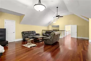 680 W Paces Ferry Rd NW, Atlanta, GA 30327 - Photo 32