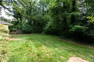 680 W Paces Ferry Rd NW, Atlanta, GA 30327 - Photo 40