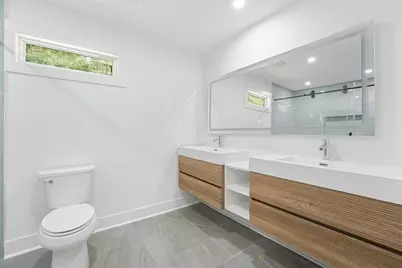 2353 Clarissa Drive NW, Atlanta, GA 30318 - Photo 32