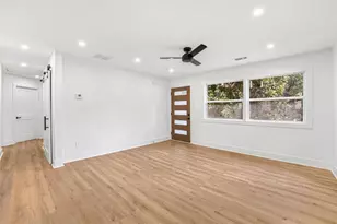 2353 Clarissa Dr NW, Atlanta, GA 30318 - Photo 14