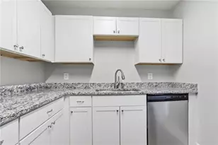 341 Roxbury Dr, Riverdale, GA 30274 - Photo 14