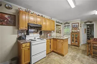 151 Ginn St, Carnesville, GA 30521 - Photo 6