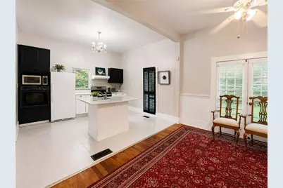 1090 Forest Avenue, Stone Mountain, GA 30083 - Photo 4