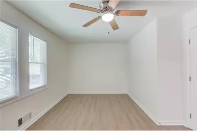 1381 Timbercrest Drive, Lawrenceville, GA 30045 - Photo 10