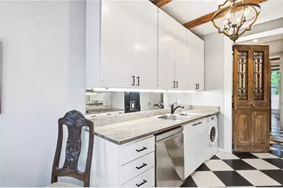2575 Peachtree Road NE #2E, Atlanta, GA 30305 - Photo 14