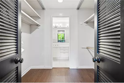 2575 Peachtree Road NE #2E, Atlanta, GA 30305 - Photo 22